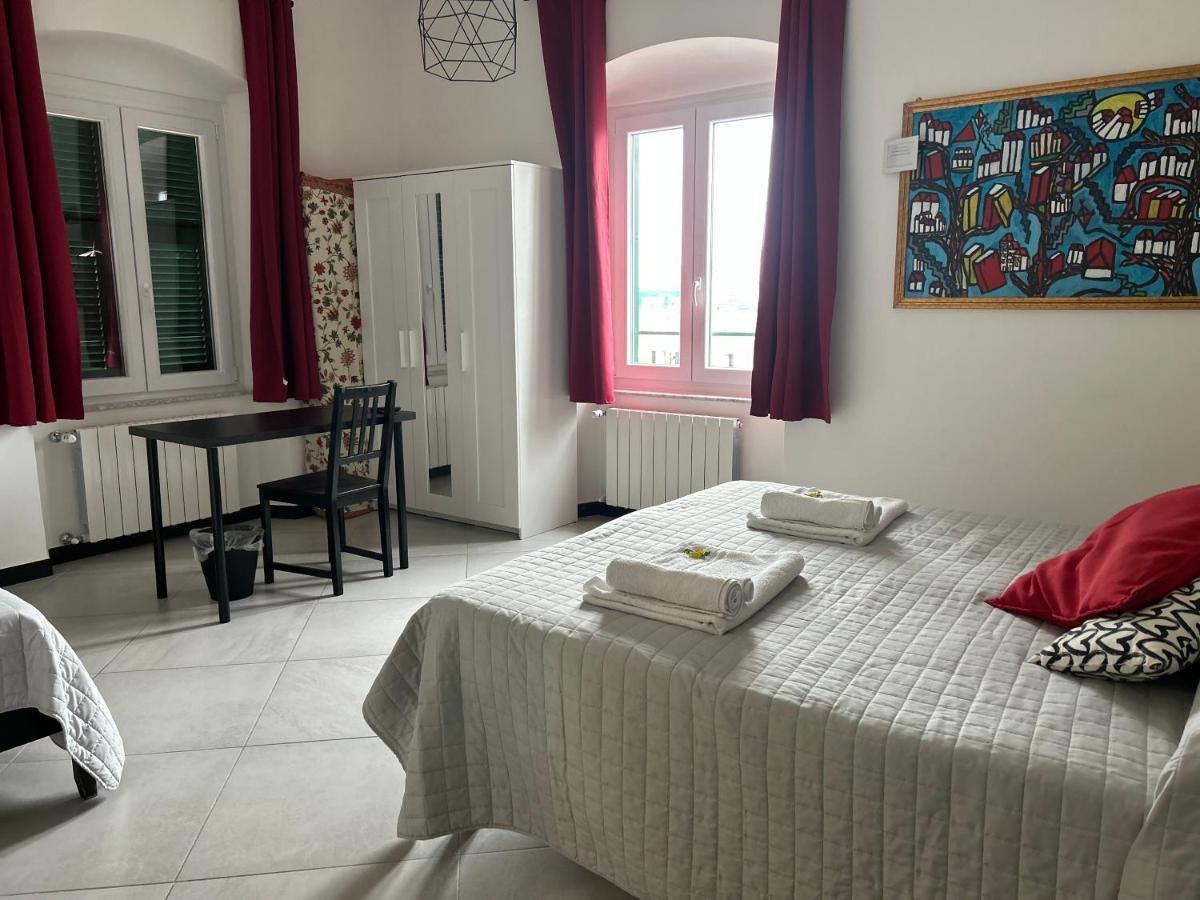 Casa Dei Nonni Bed & Breakfast Genoa Bagian luar foto